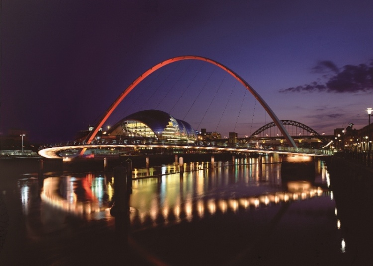 Gateshead Millennium Bridge - SteelConstruction.info