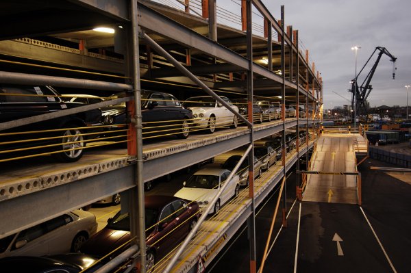 Temporary steel-framed car park, Southampton Docks (Image courtesy of Bourne Parking Ltd.)