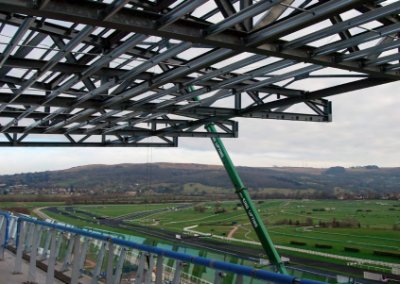 The grandstand is situated on the brow of a hill and offers views over the entire racecourse