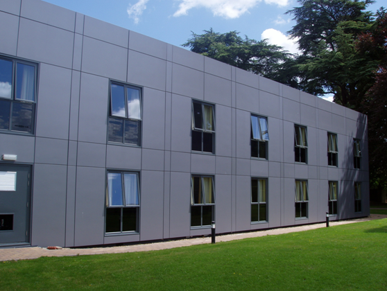 Hotel constructed using modules with a steel rain screen facade system, Ashorne Hill (Image courtesy of Ashorne Hill Management Centre)