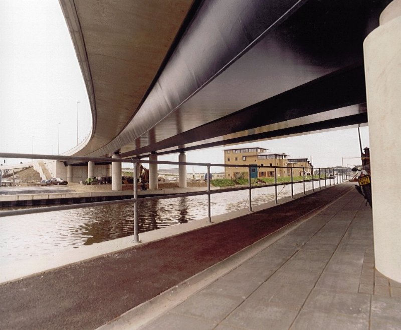 Open top box girders curved in plan Fossdyke Bridge, Lincoln