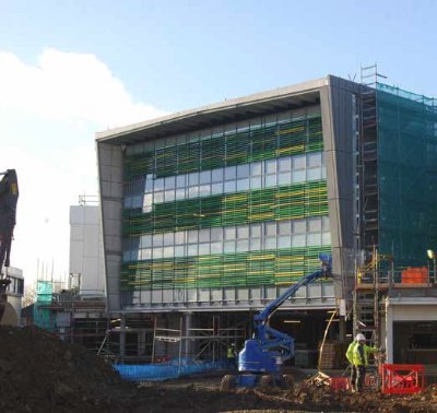The West Building’s four-storey sector contains the main entrance and a large atrium