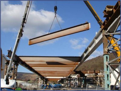 Contractor designed temporary propping (Image courtesy of Mabey Bridge Ltd.)
