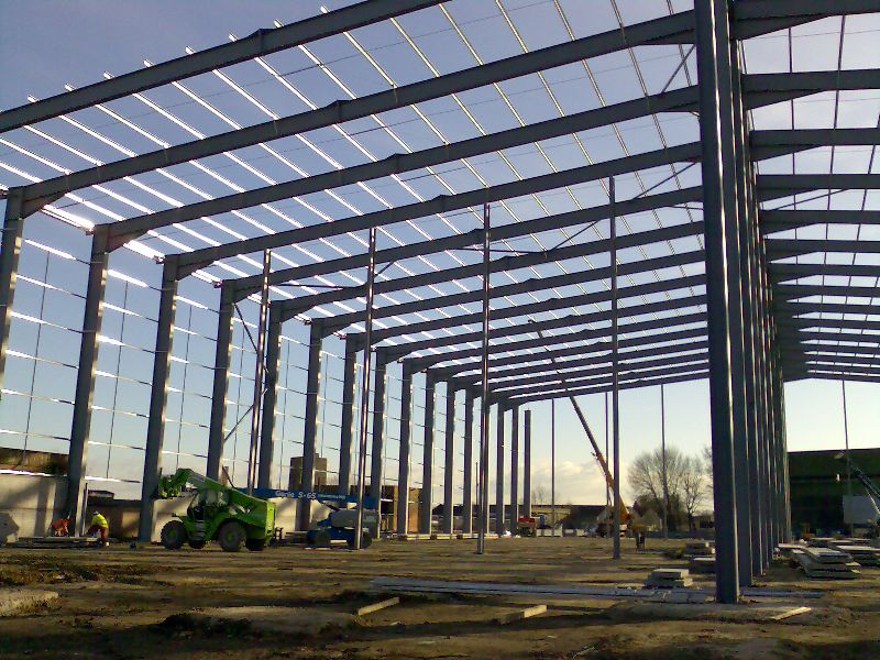 Slender rafters may be unstable until secured by purlins (Image courtesy of Metsec Plc.)