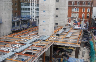 Two cores provide the stability and access to the residential apartments above
