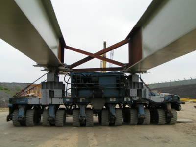 Transporting a preassembled deck (Image courtesy of Mabey Bridge Ltd.)