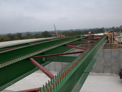Plan bracing to top flanges A41 Aston Clinton Bypass