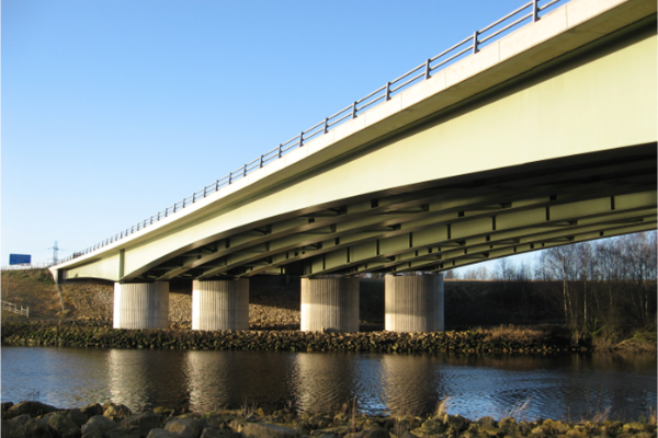 Twin multi-girder bridge structures, showing bracing locations Lagentium Viaduct, A1(M) Darrington to Dishforth