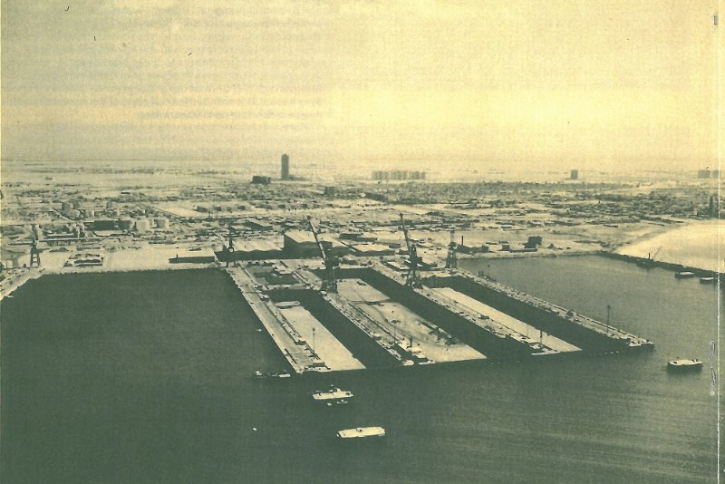 Dubai dry dock gates