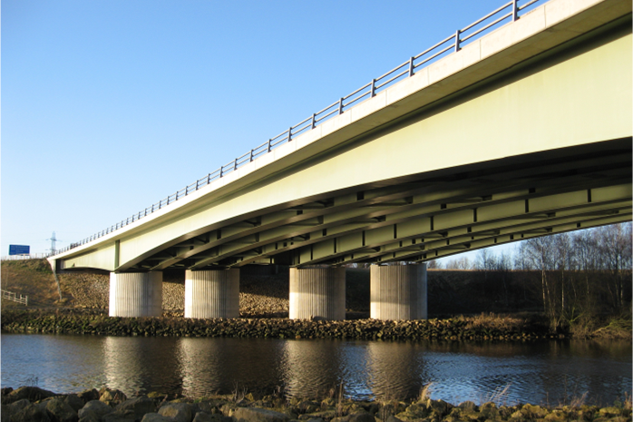 Twin multi-girder bridge structures, showing bracing locations Lagentium Viaduct, A1(M) Darrington to Dishforth