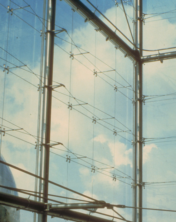 Point-fixed glazing, Les Serres (Image courtesy of RFR)